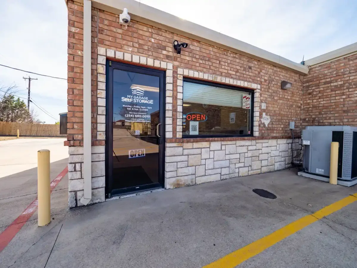 Exterior of office at Killeen, TX self storage facility.